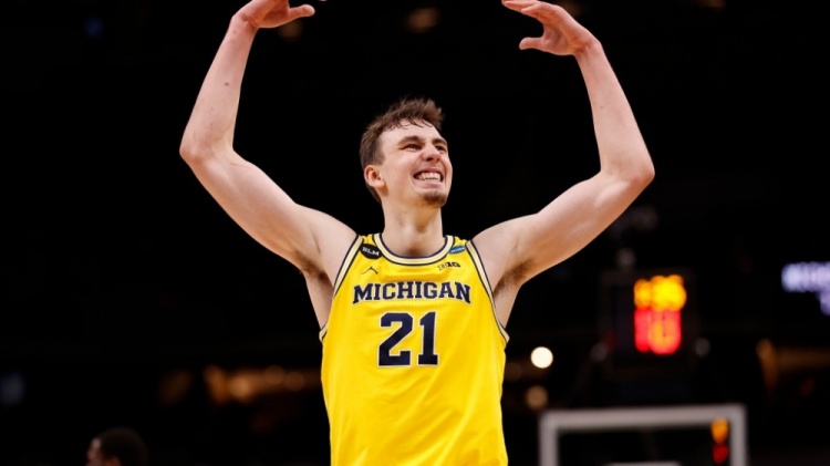 是每个球员 是每个球员